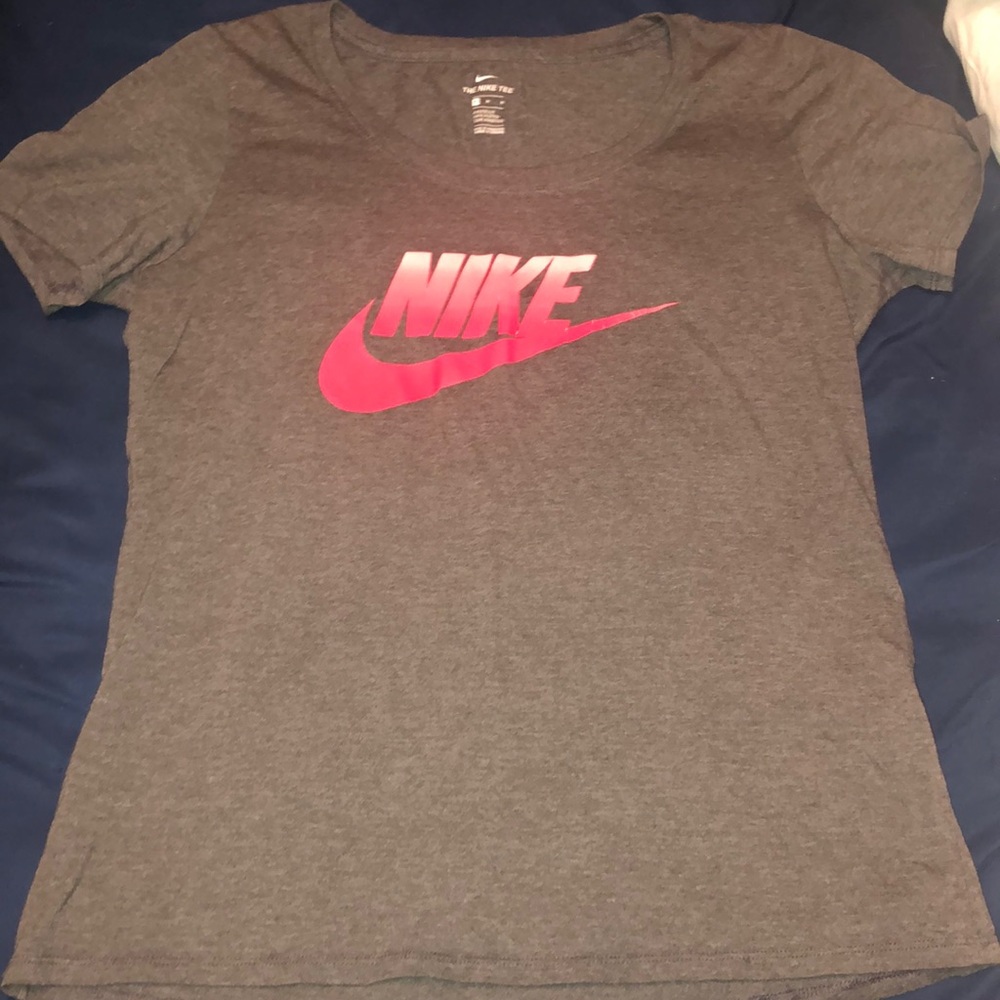 Nike tee shirt